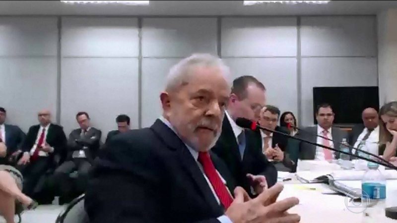 Lula presta depoimento à juíza Hardt
